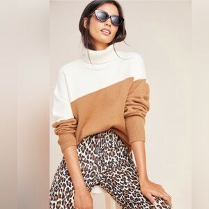 Anthropologie Leanna colorblock turtleneck sweater, cream and tan, size XS